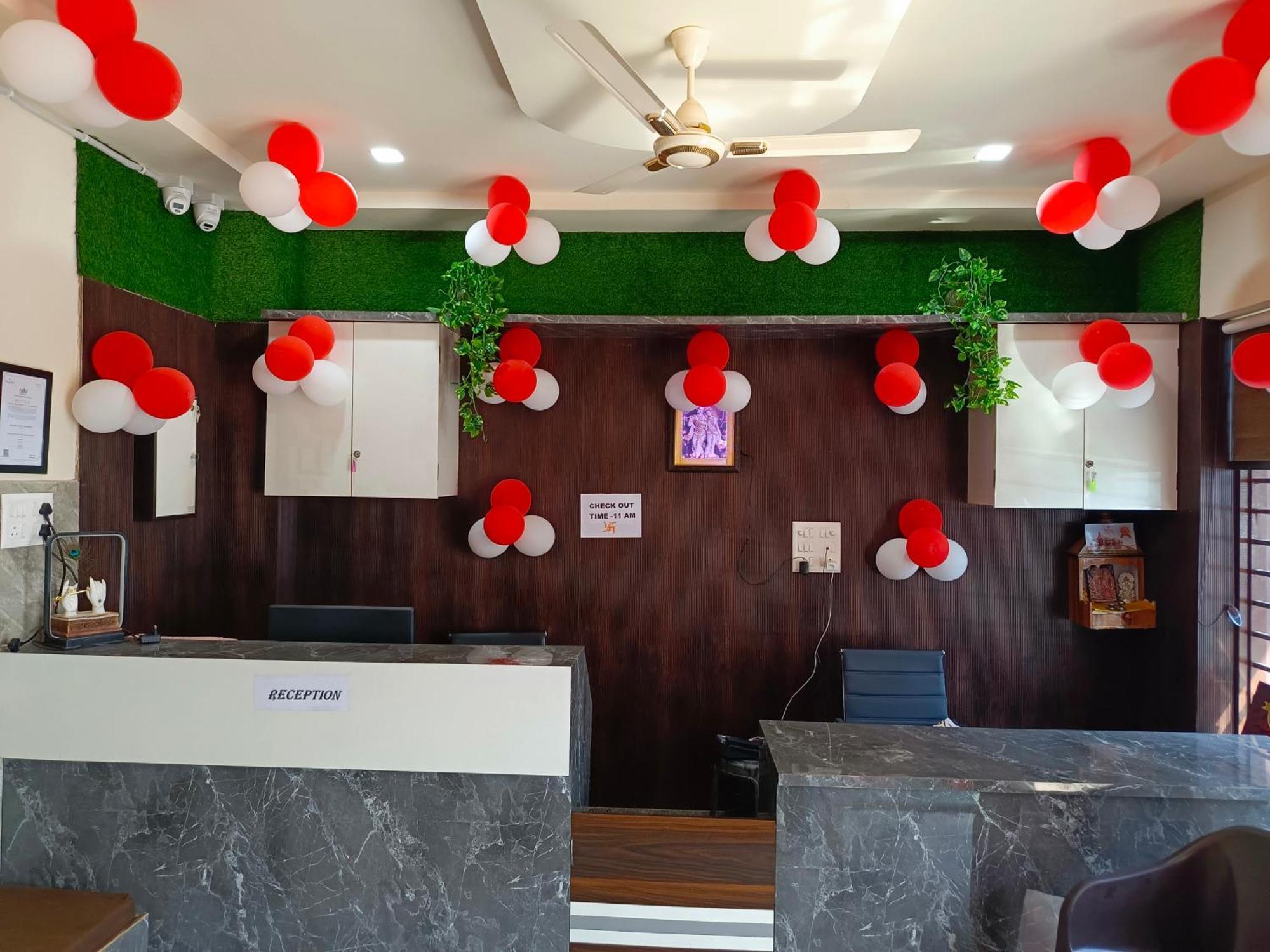 Hotel Shri Girraj Residency Mathura Zewnętrze zdjęcie