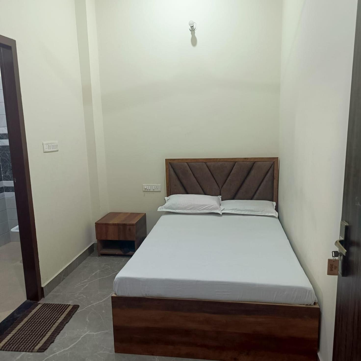 Hotel Shri Girraj Residency Mathura Zewnętrze zdjęcie
